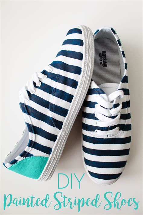 Striped Shoes 